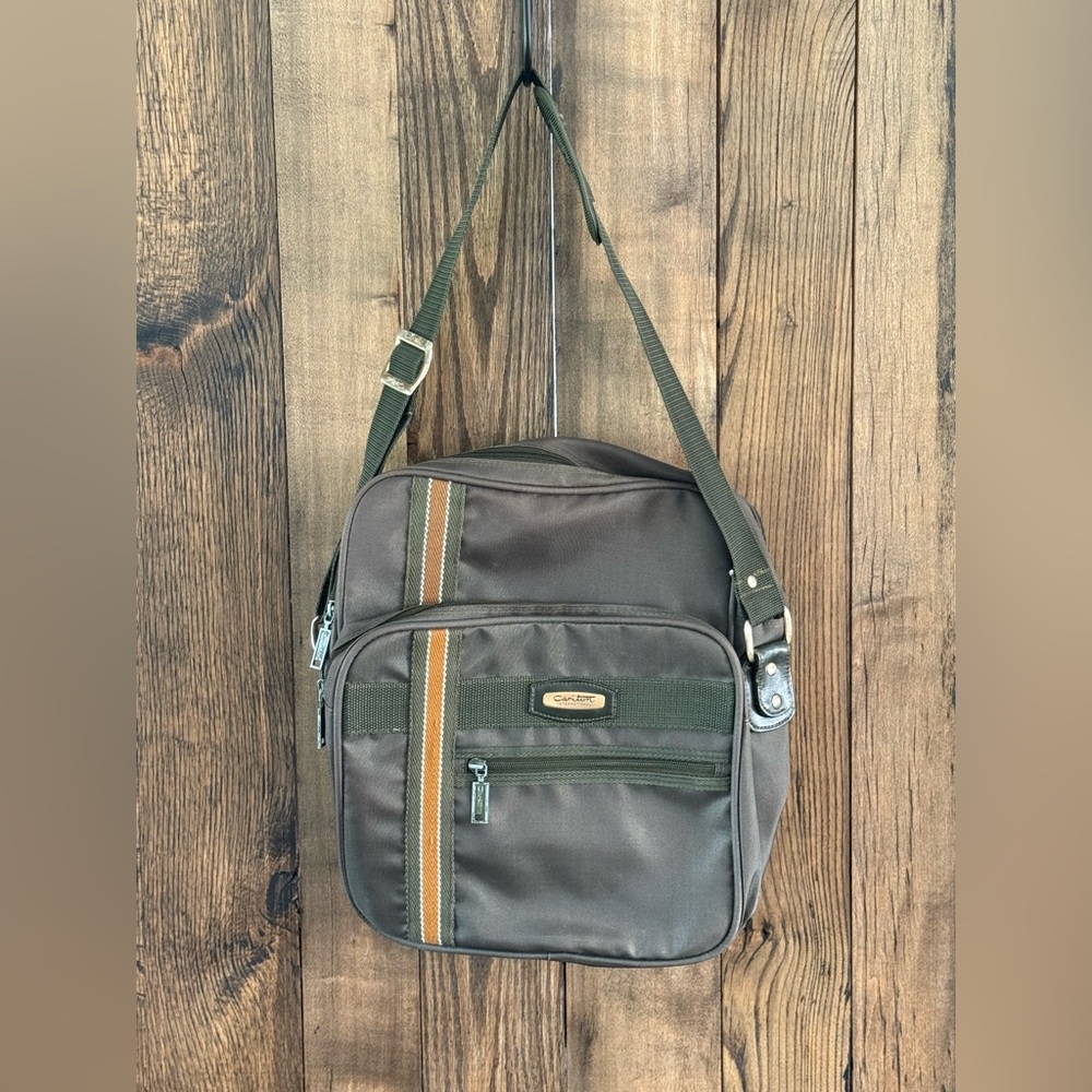 Carlton International Vintage Travel Shoulder Bag Olive Green